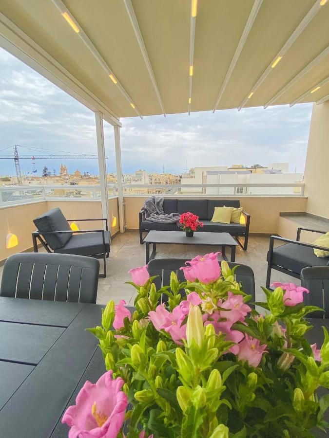 The Blue Mill Penthouse With Beautiful Views Appartement Naxxar Buitenkant foto
