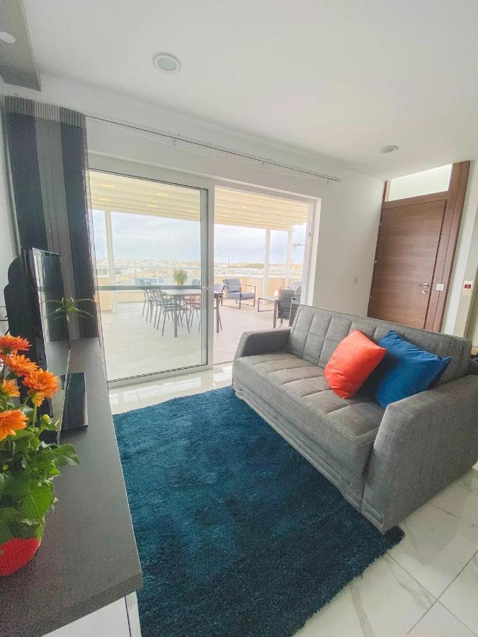 The Blue Mill Penthouse With Beautiful Views Appartement Naxxar Buitenkant foto