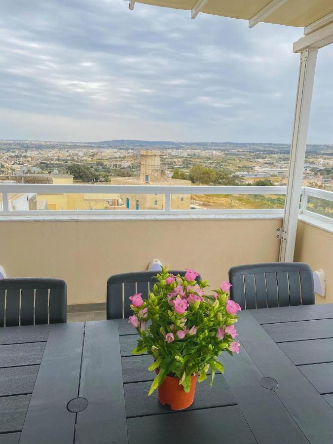The Blue Mill Penthouse With Beautiful Views Appartement Naxxar Buitenkant foto